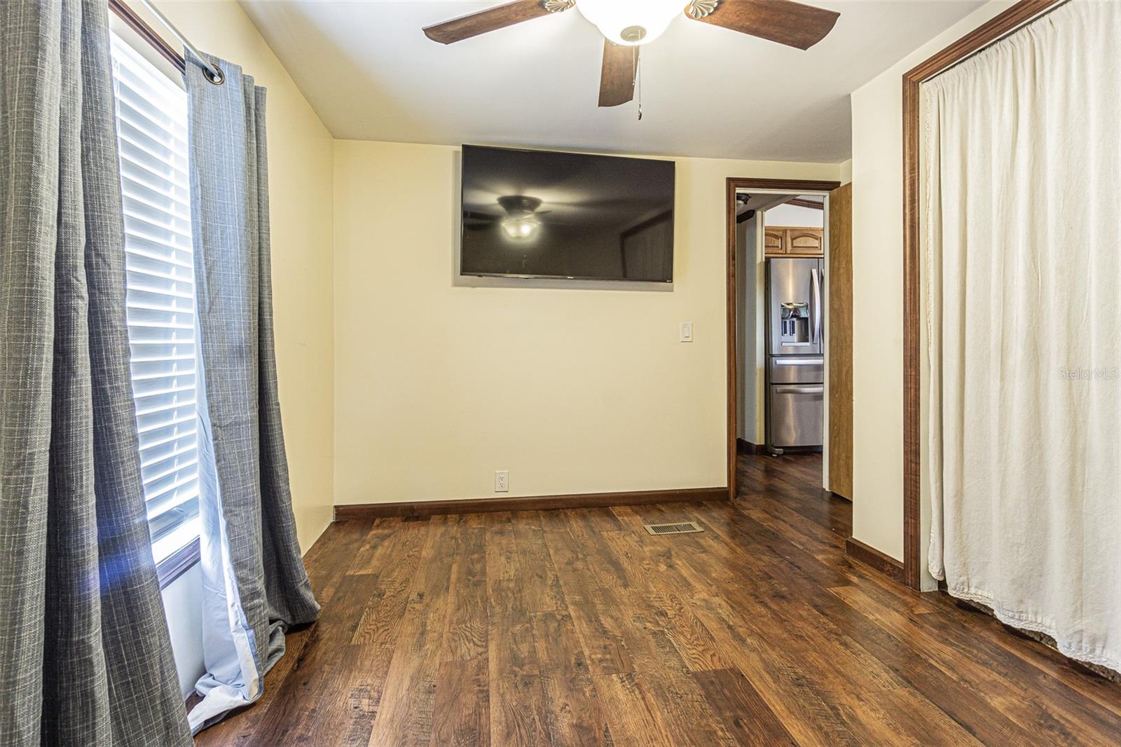 TIMBER LAKE ESTATES - Residential