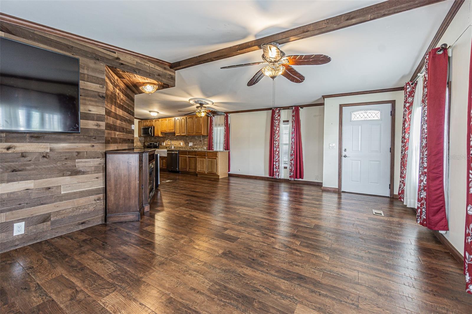 TIMBER LAKE ESTATES - Residential