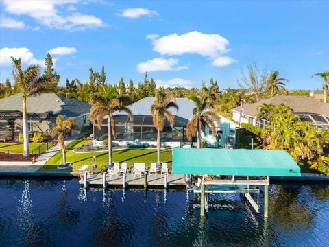 A home in PORT CHARLOTTE