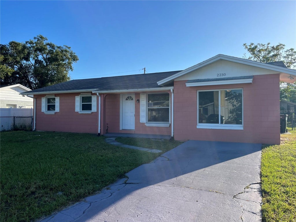 Photo of 2230 Fleet Circle, Orlando, FL 32817 (MLS # O6451370)