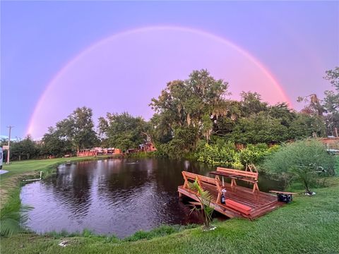 A home in LAKELAND