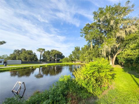 A home in LAKELAND