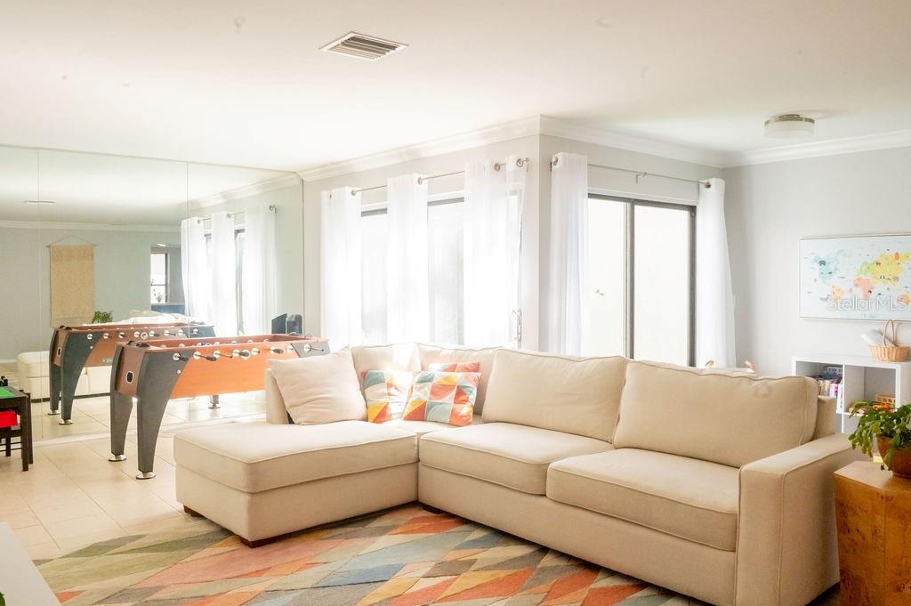 GLEN OAKS MANOR HOMES PHASE 1 - Residential Lease