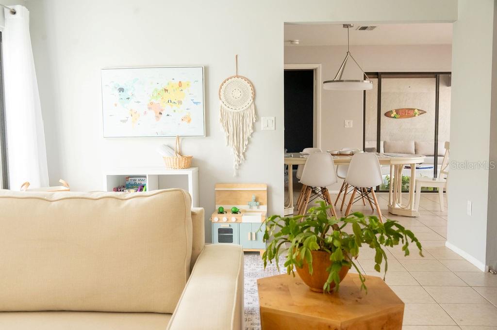 GLEN OAKS MANOR HOMES PHASE 1 - Residential Lease