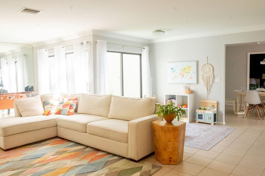 GLEN OAKS MANOR HOMES PHASE 1 - Residential Lease