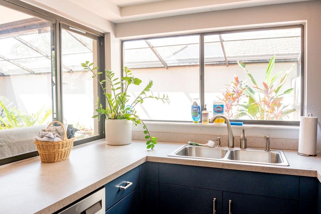 GLEN OAKS MANOR HOMES PHASE 1 - Residential Lease