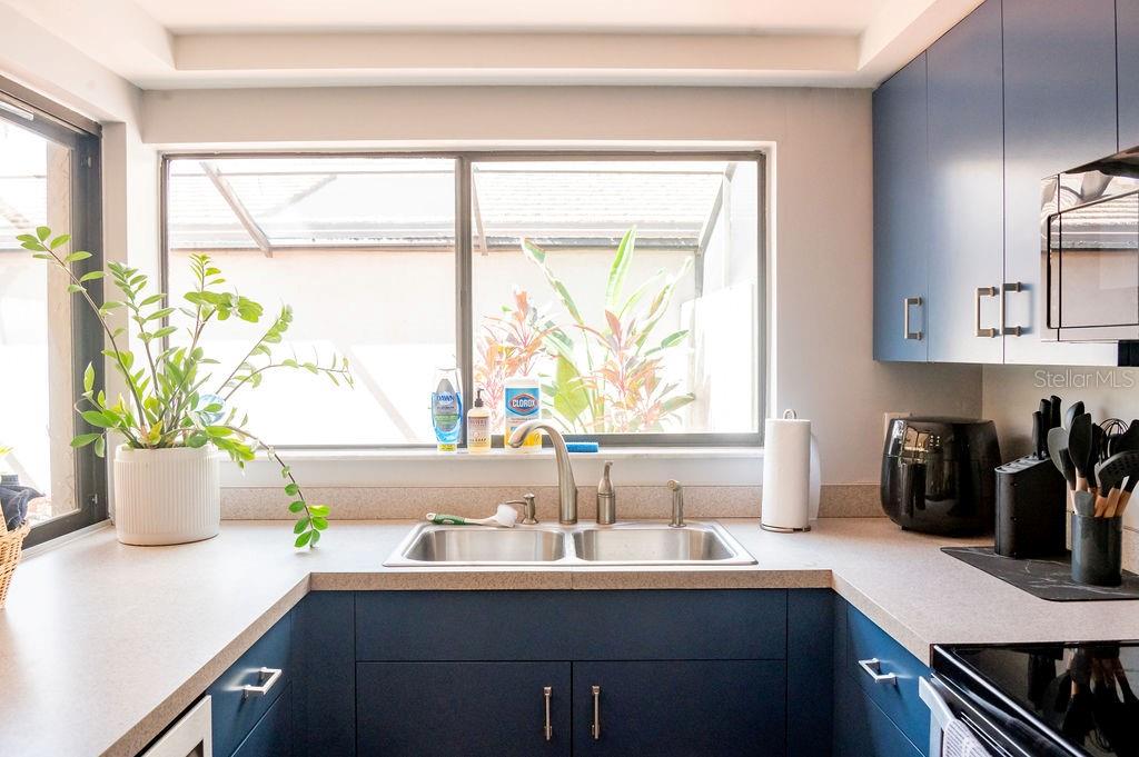 GLEN OAKS MANOR HOMES PHASE 1 - Residential Lease