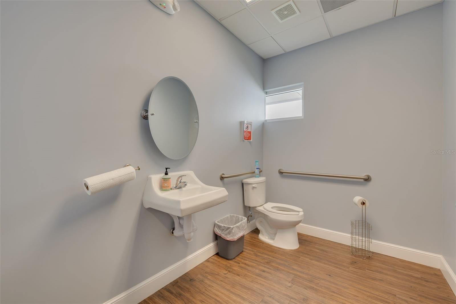 BELLEAIR - Commercial Sale