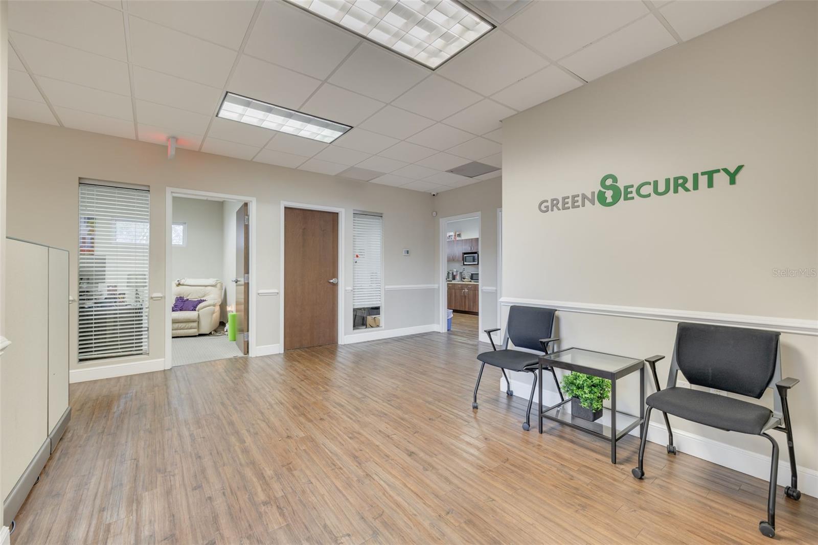 BELLEAIR - Commercial Sale