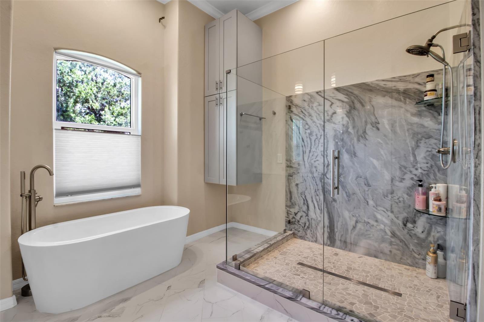 SOUTH VENICE - Residential