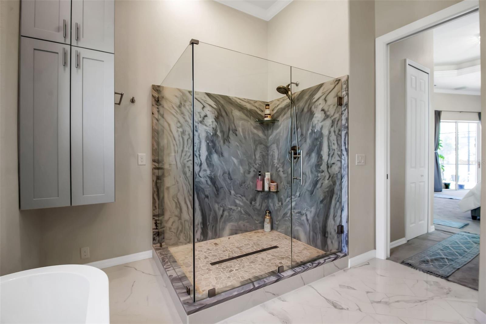 SOUTH VENICE - Residential