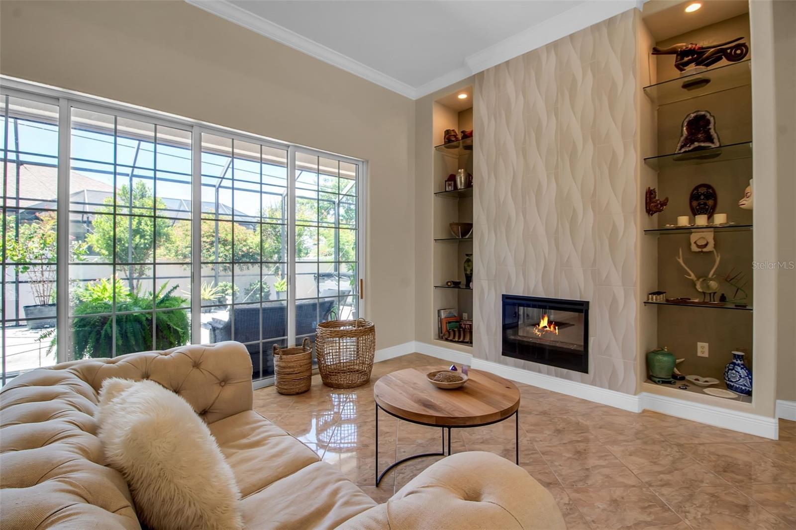 SOUTH VENICE - Residential