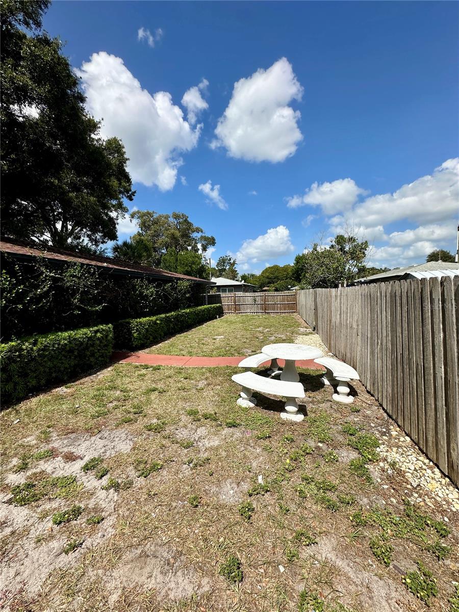 SKY CREST UNIT NO. 6 - Residential Lease