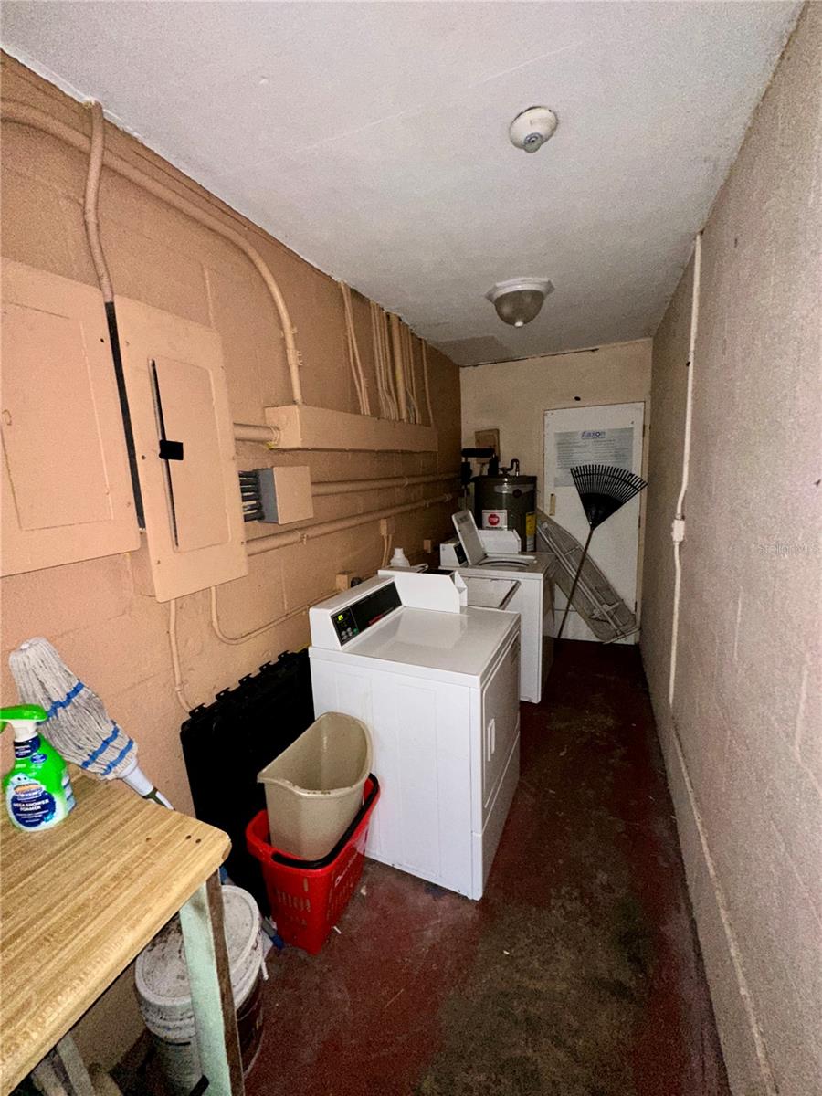 SKY CREST UNIT NO. 6 - Residential Lease