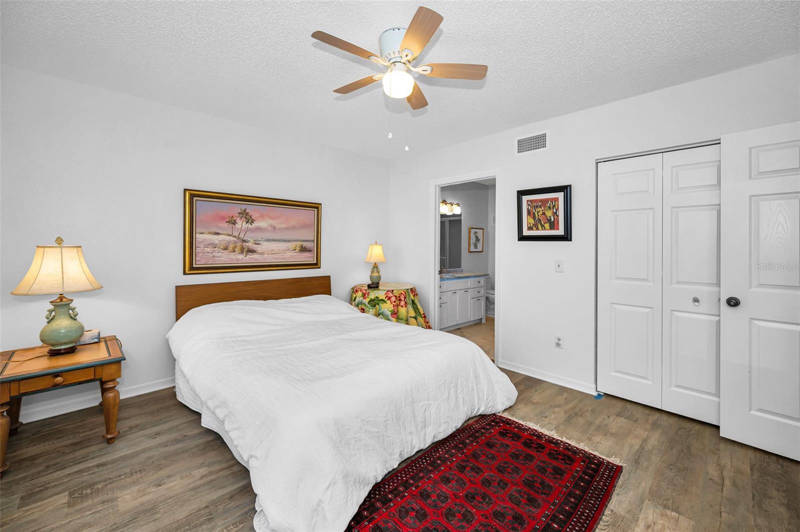 ON TOP OF THE WORLD - Residential