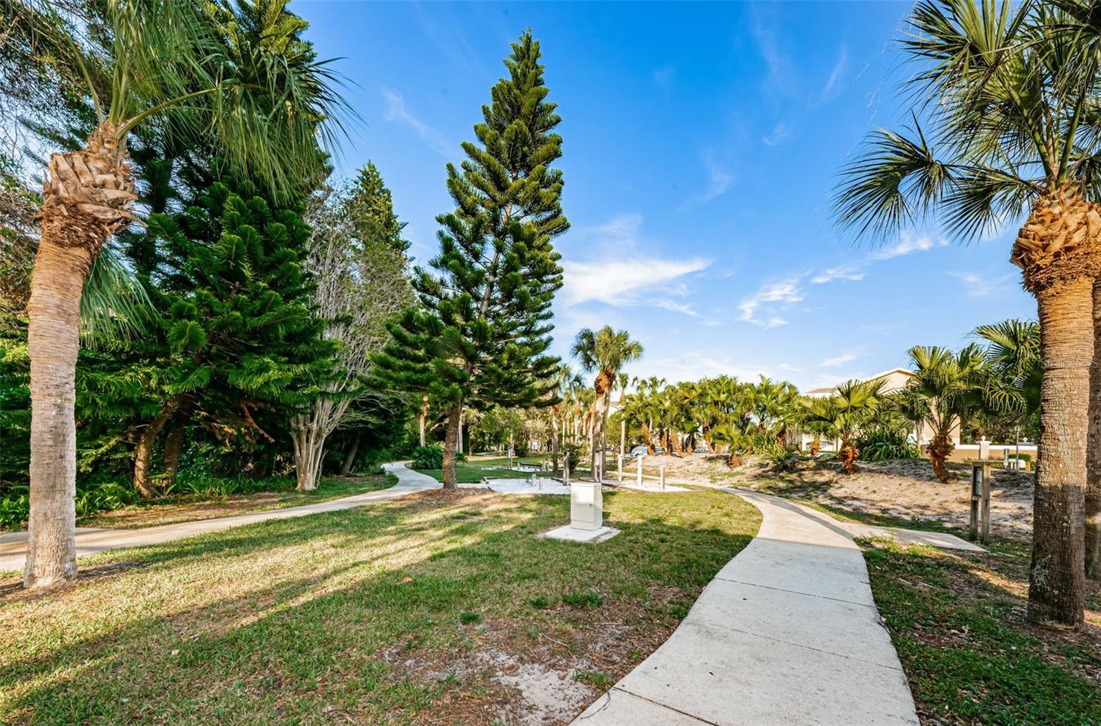 ON TOP OF THE WORLD - Residential