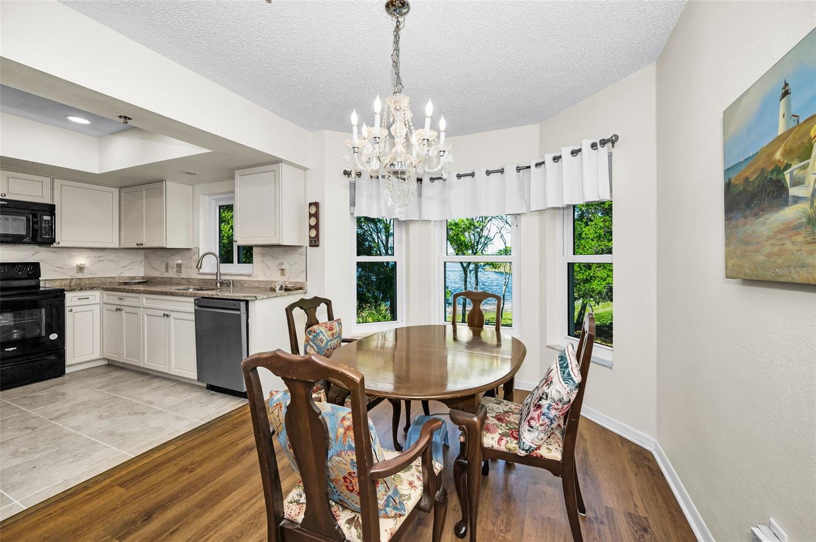 ON TOP OF THE WORLD - Residential