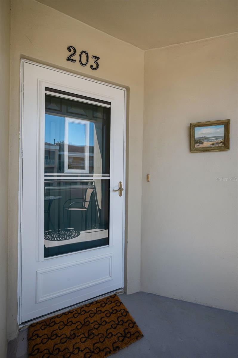 ON TOP OF THE WORLD - Residential