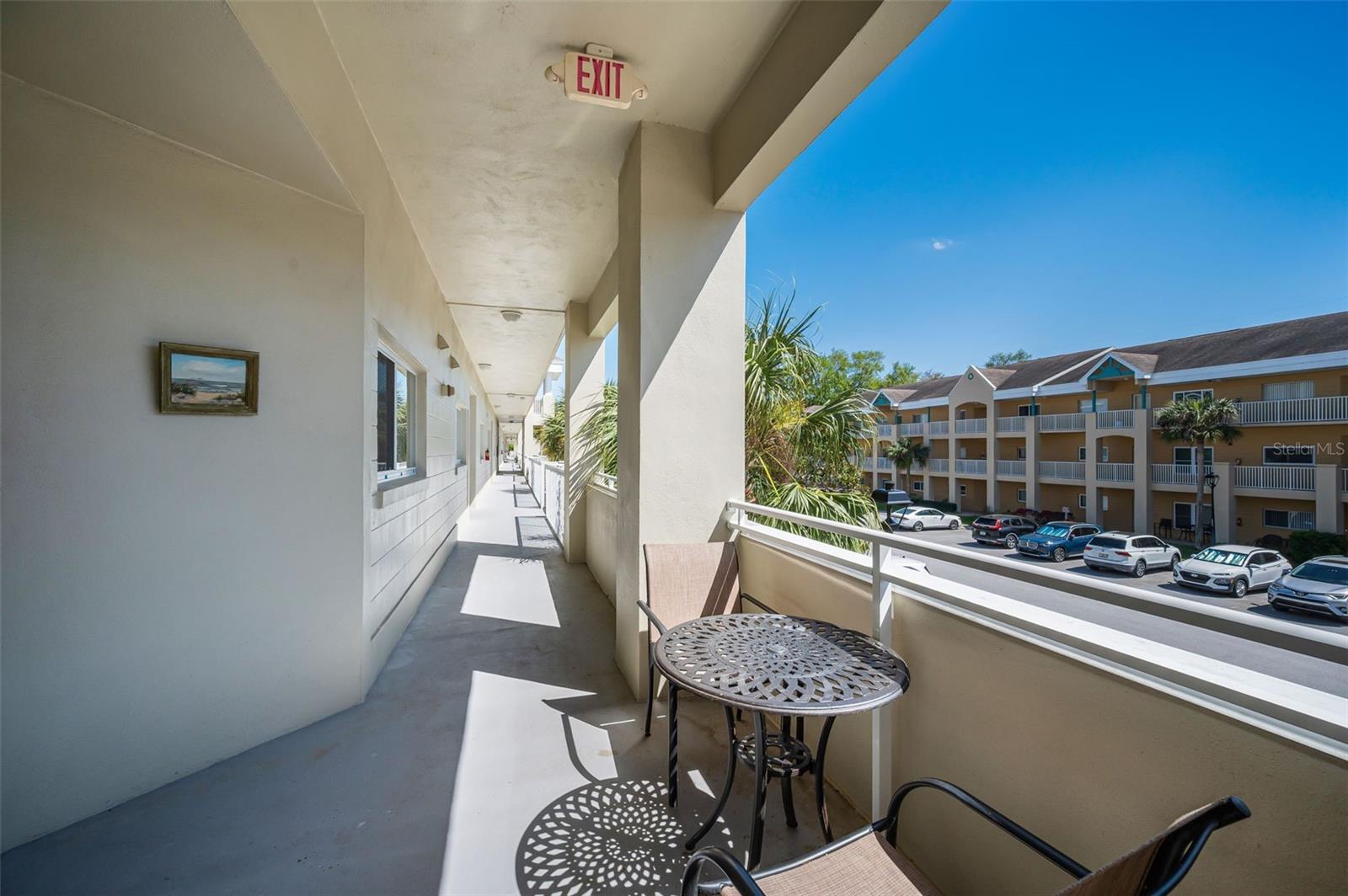 ON TOP OF THE WORLD - Residential