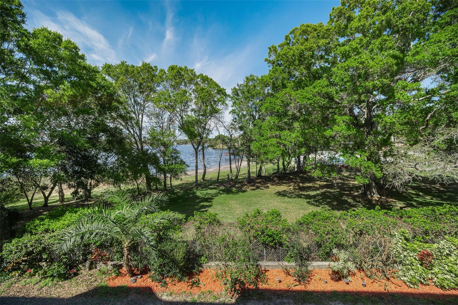 ON TOP OF THE WORLD - Residential