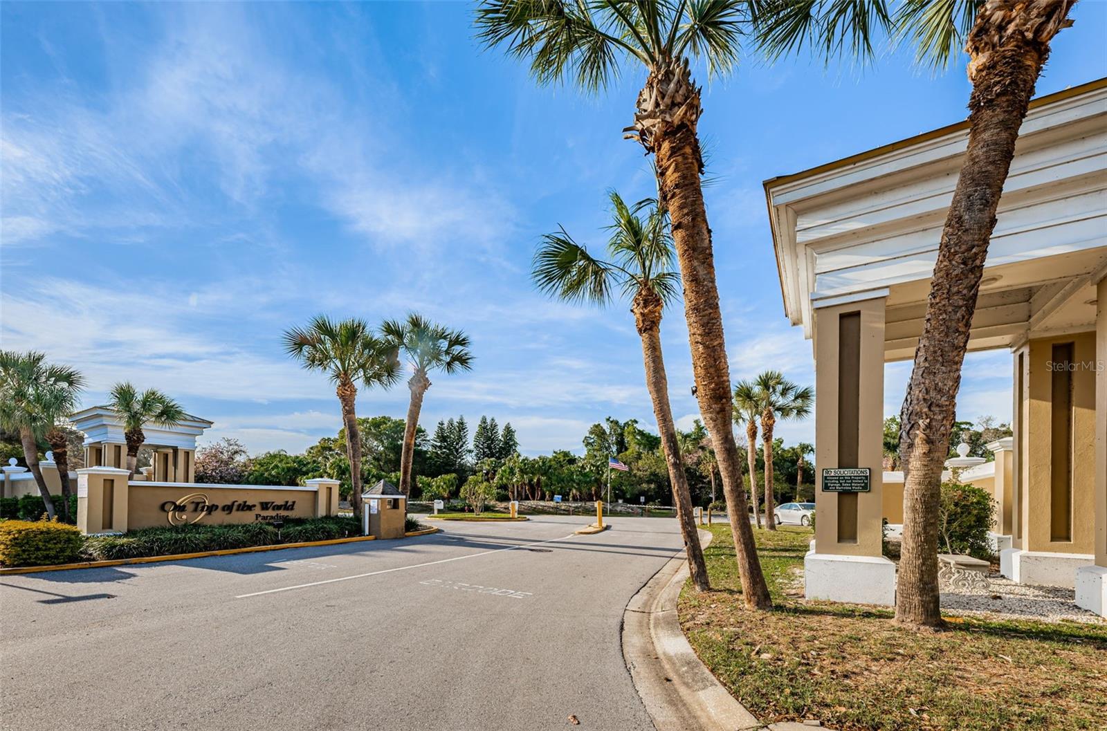 ON TOP OF THE WORLD - Residential