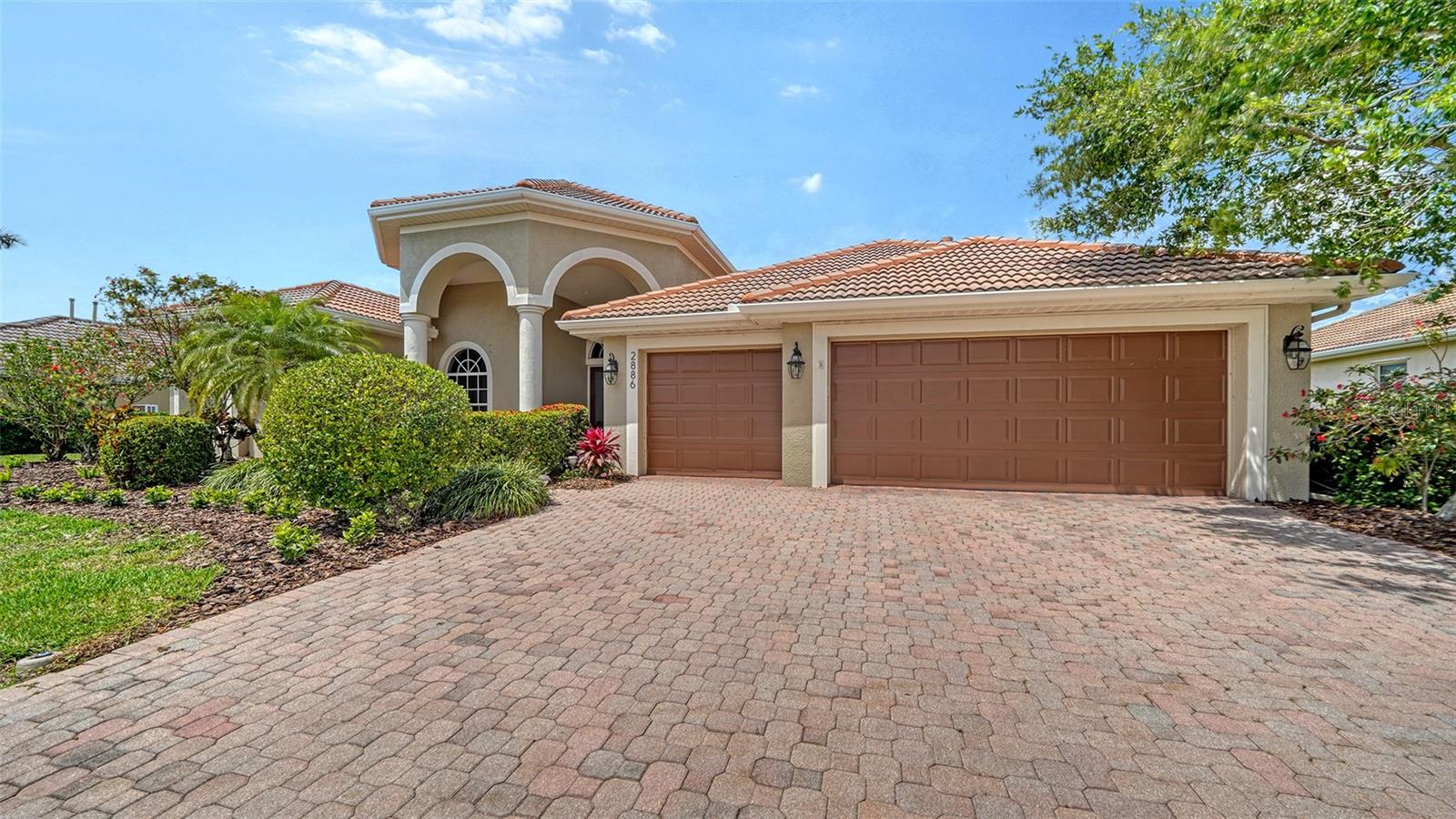 2886 GRAZELAND DRIVE