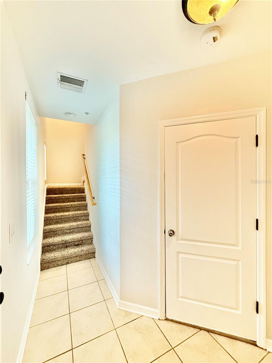 956 SOMBRA STREET