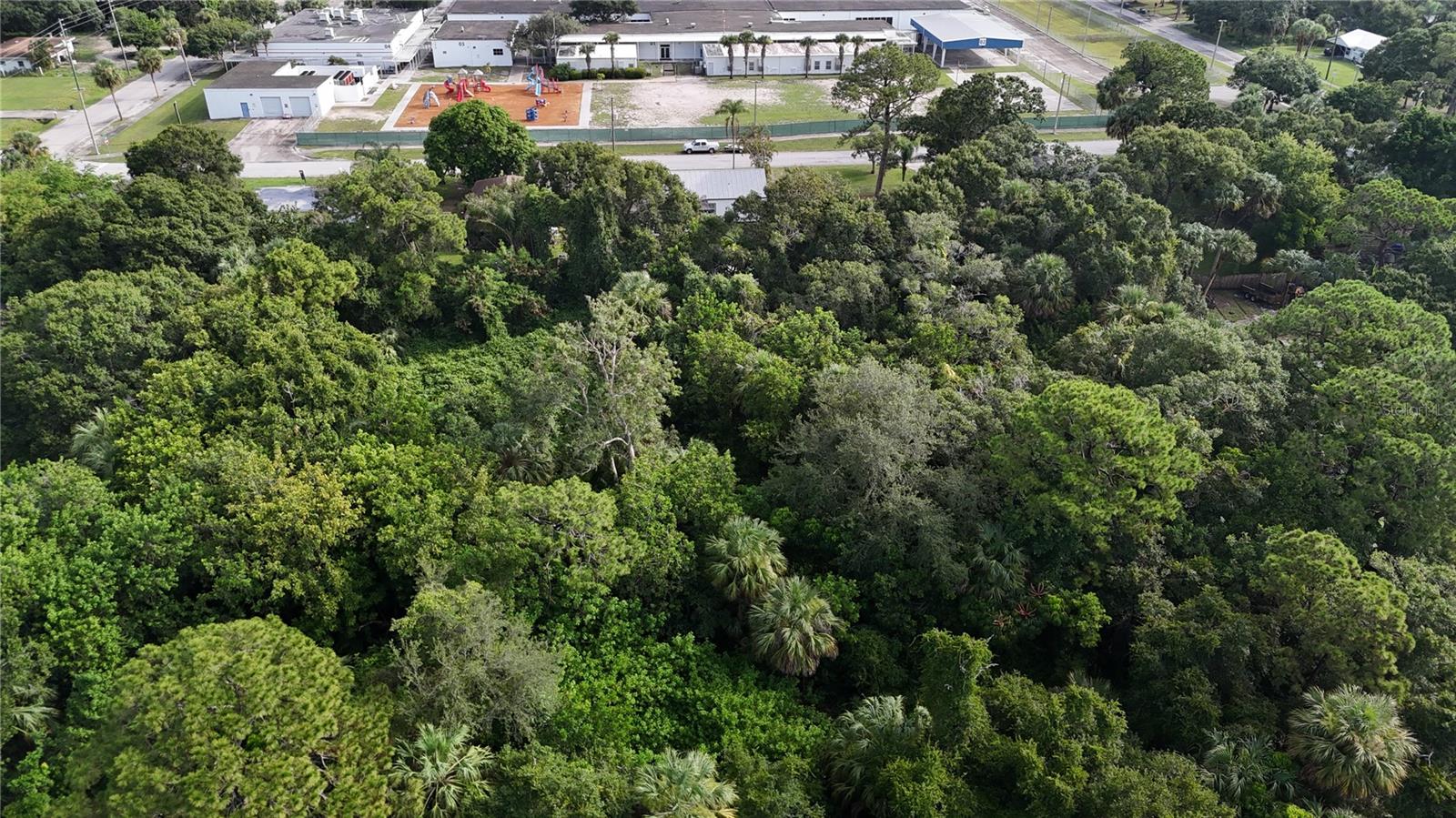 METES & BOUNDS - Land