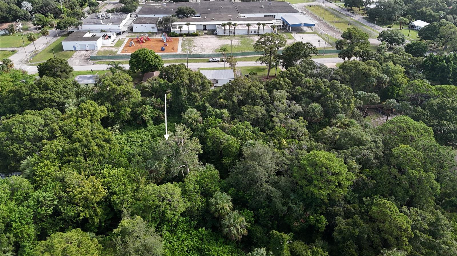 METES & BOUNDS - Land