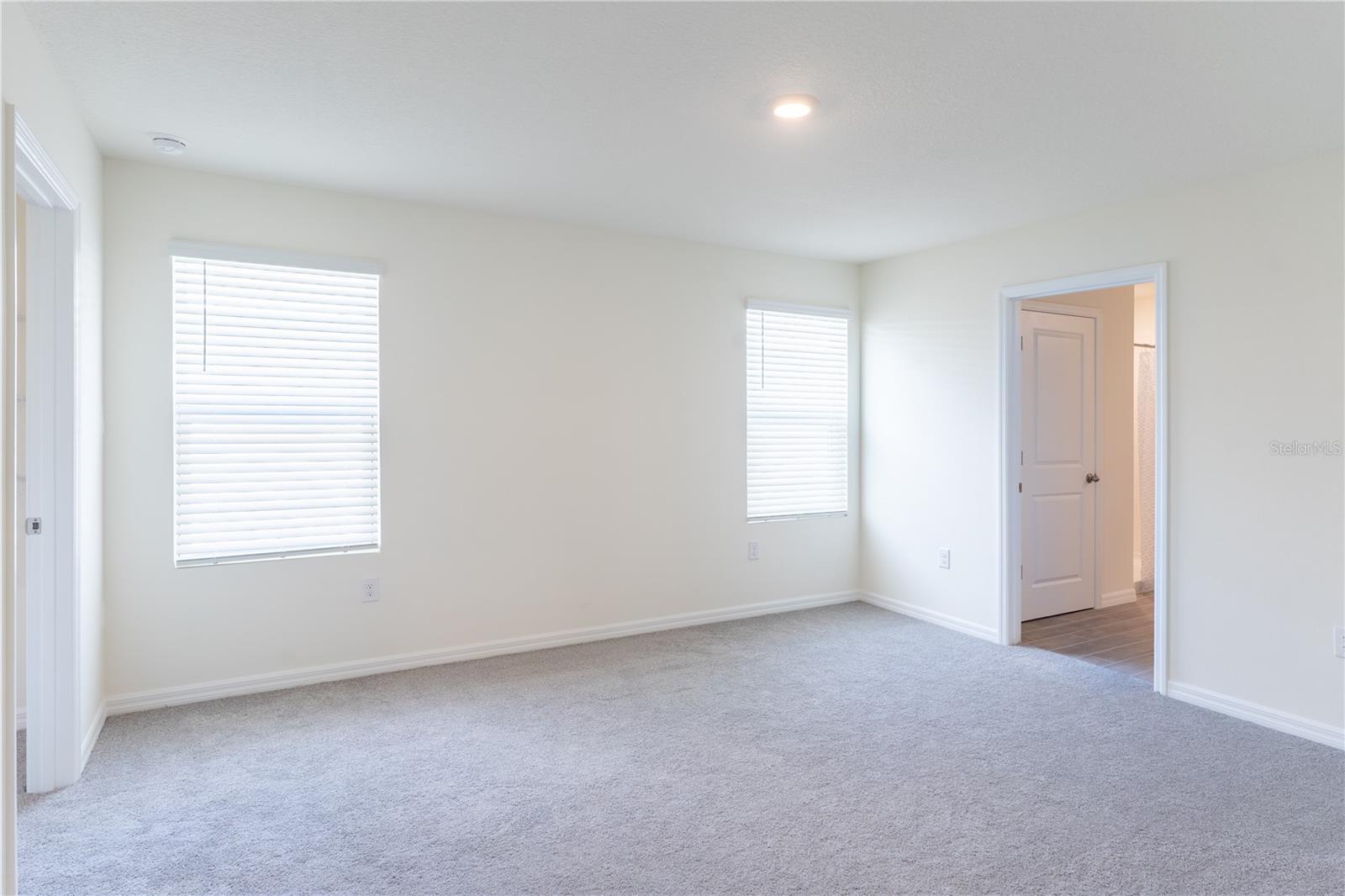 OAKS PRESERVE - Residential