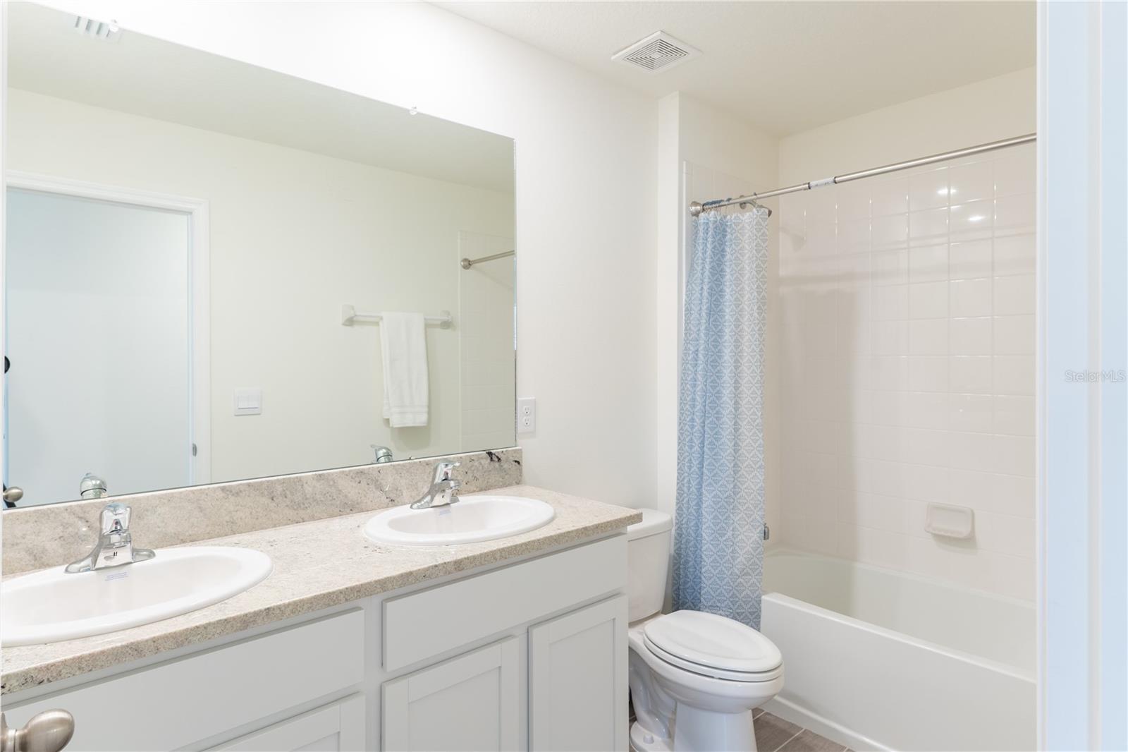 OAKS PRESERVE - Residential