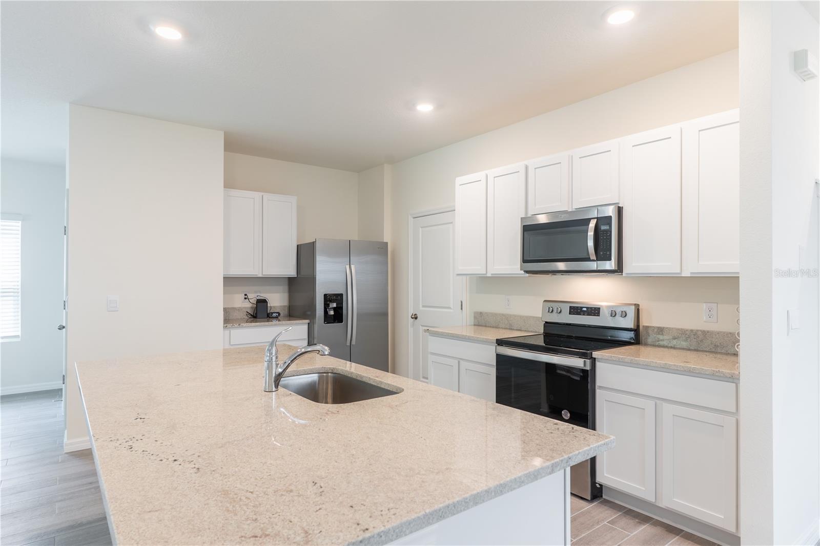 OAKS PRESERVE - Residential