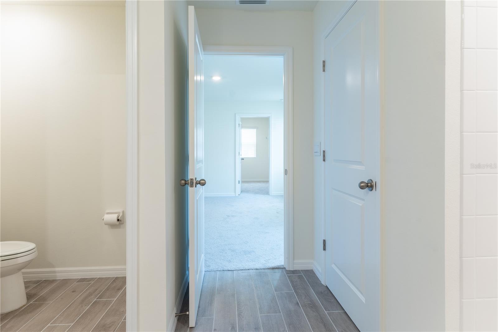 OAKS PRESERVE - Residential