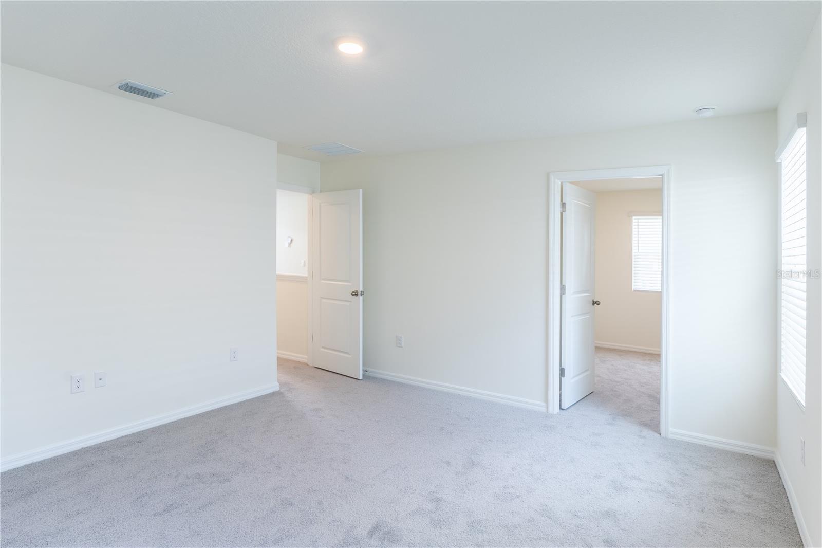 OAKS PRESERVE - Residential