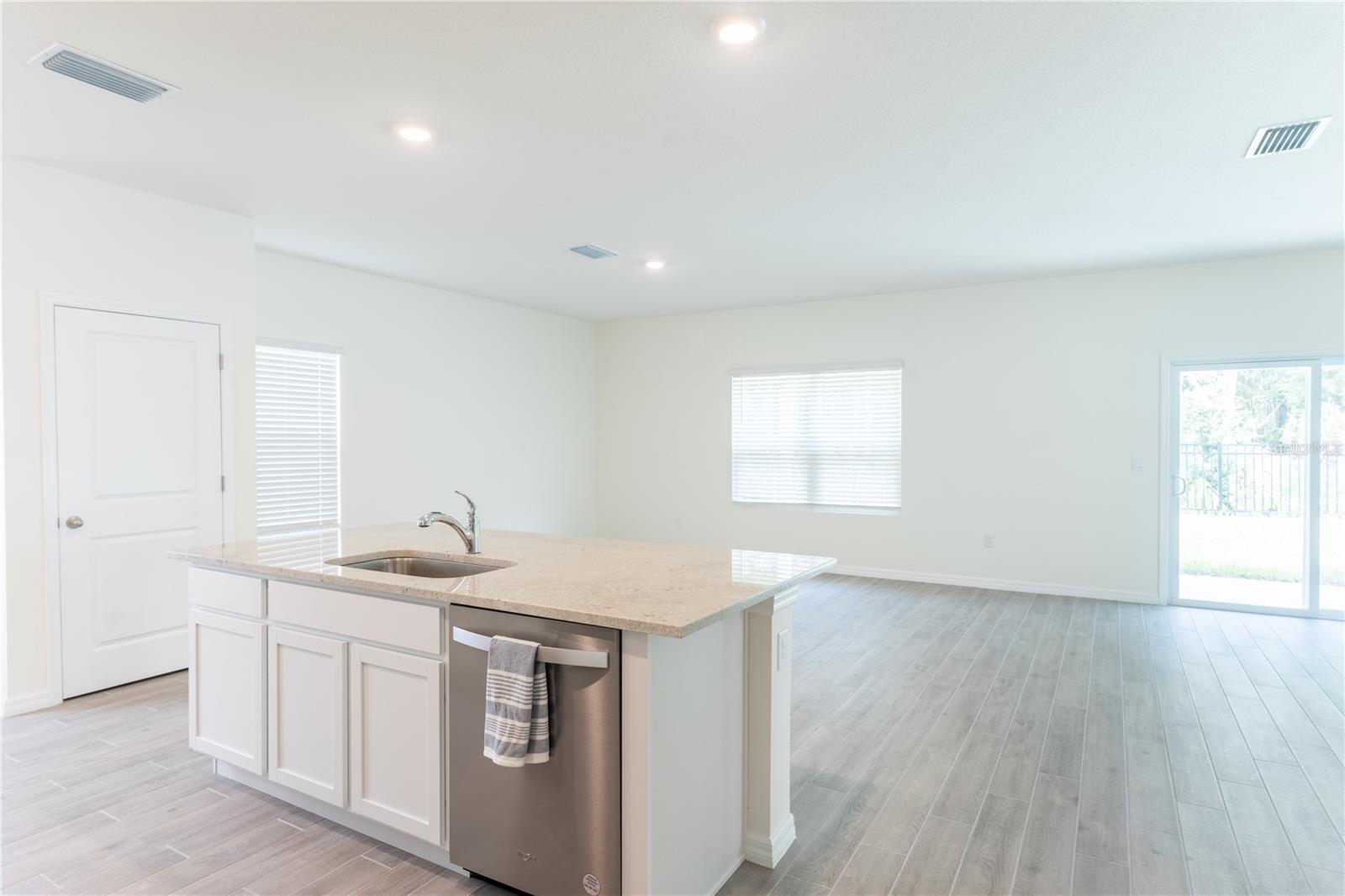 OAKS PRESERVE - Residential