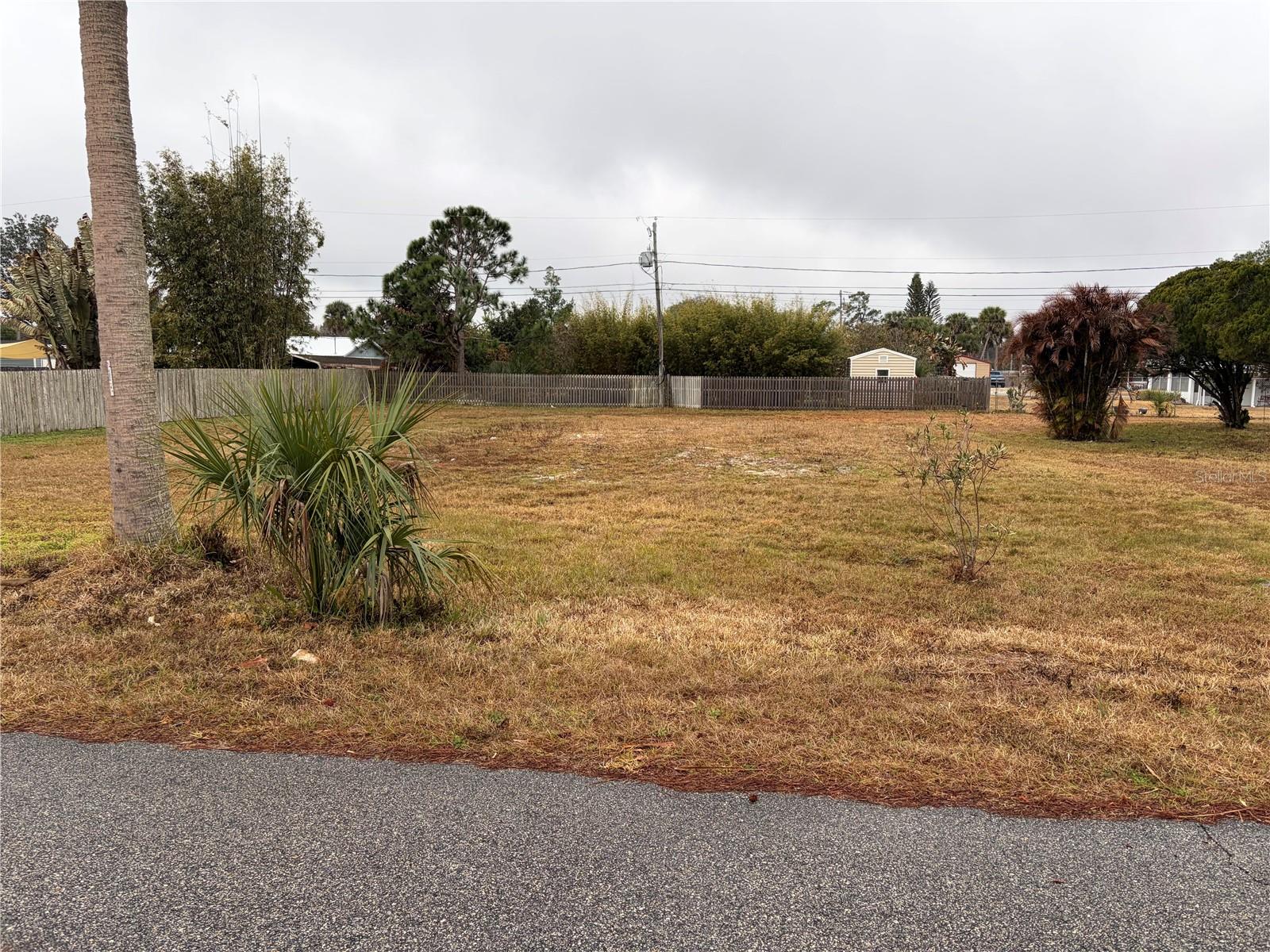 EDGEWATER ACRES - Land