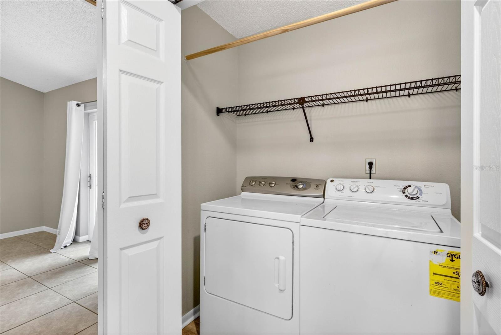 LA VIVA UNIT I - Residential