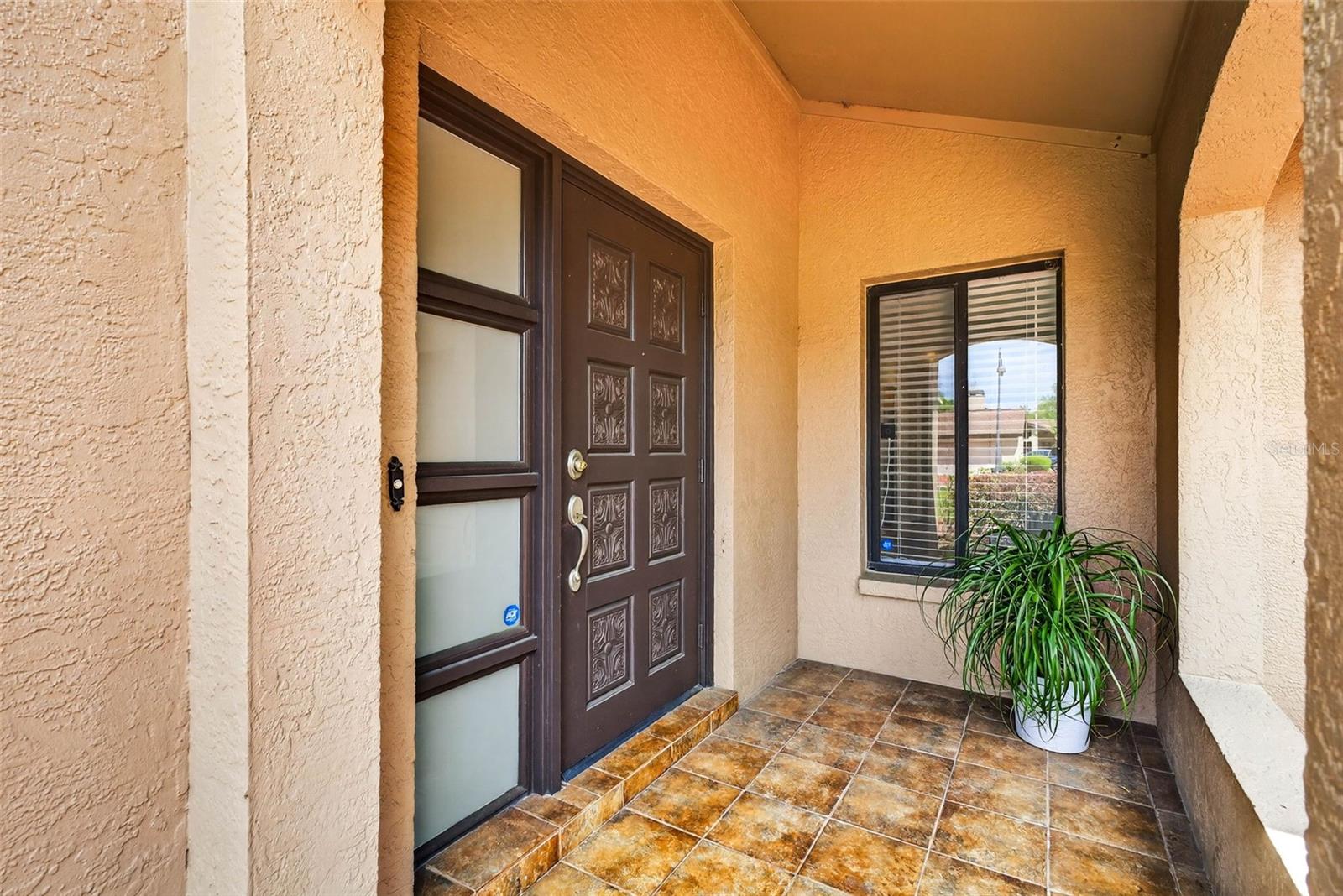 LA VIVA UNIT I - Residential