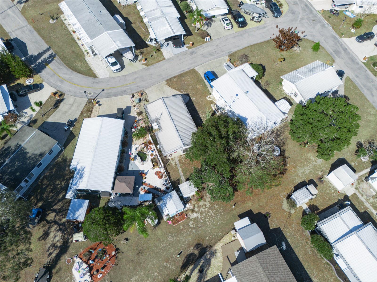 SADDLEBAG LAKE - Residential