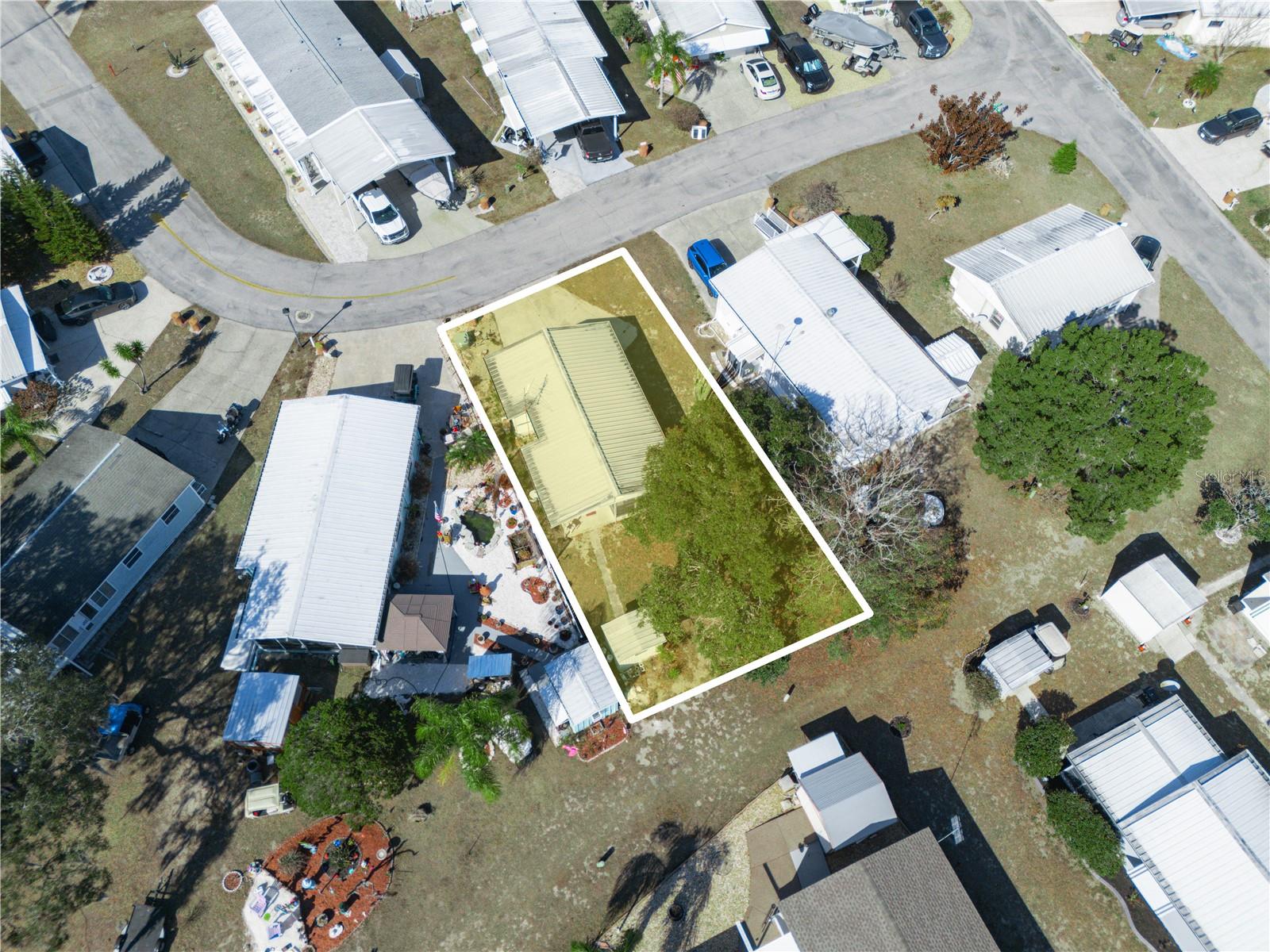 SADDLEBAG LAKE - Residential