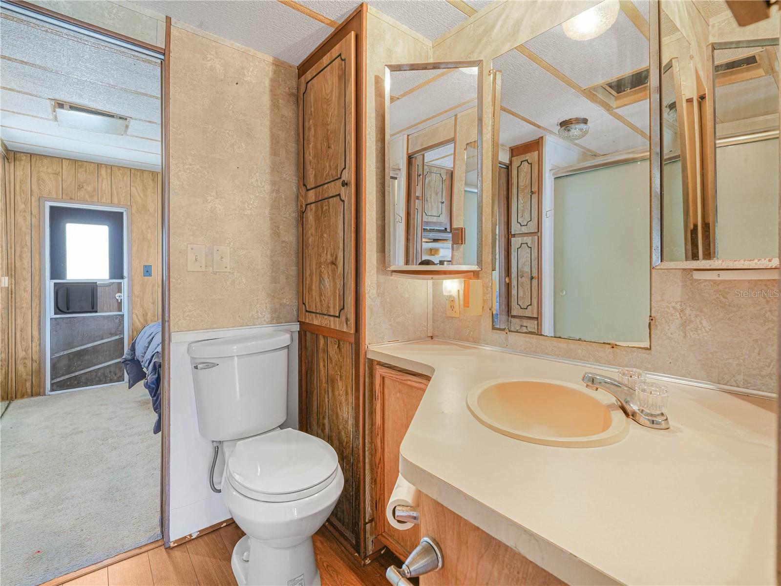 SADDLEBAG LAKE - Residential