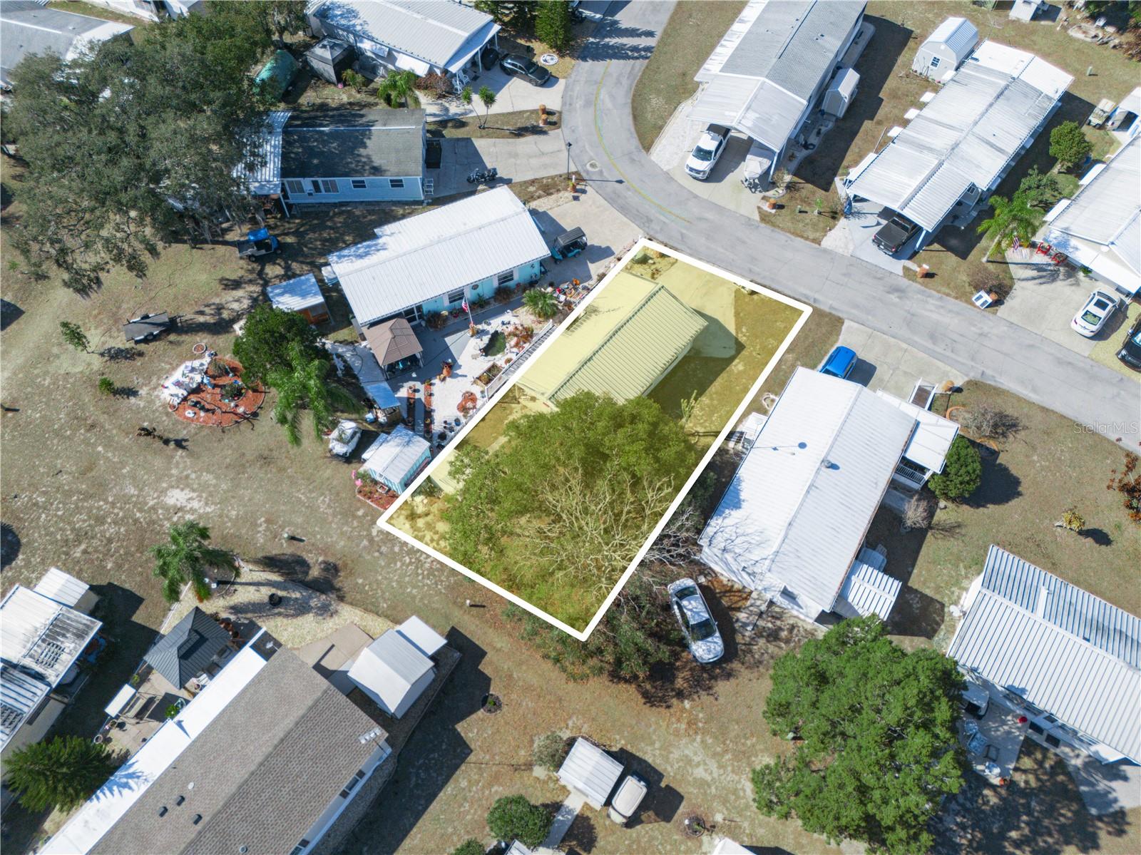 SADDLEBAG LAKE - Residential