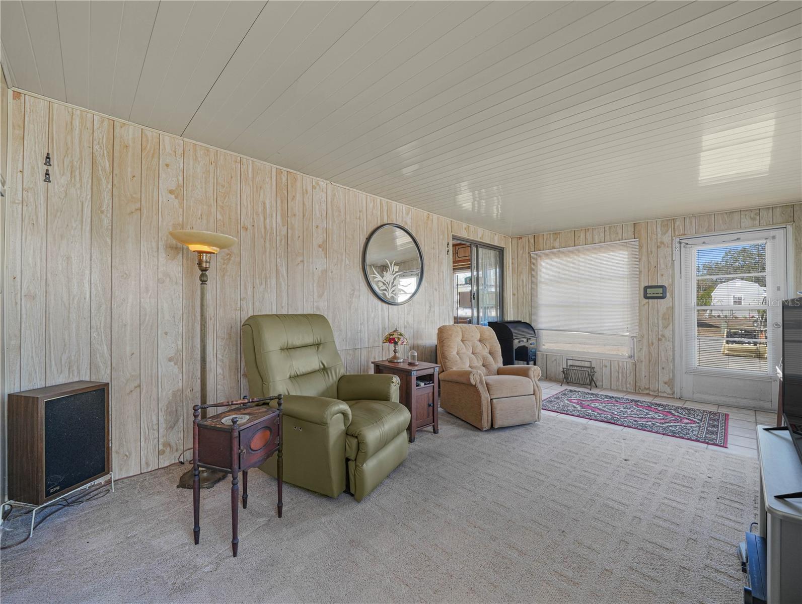 SADDLEBAG LAKE - Residential