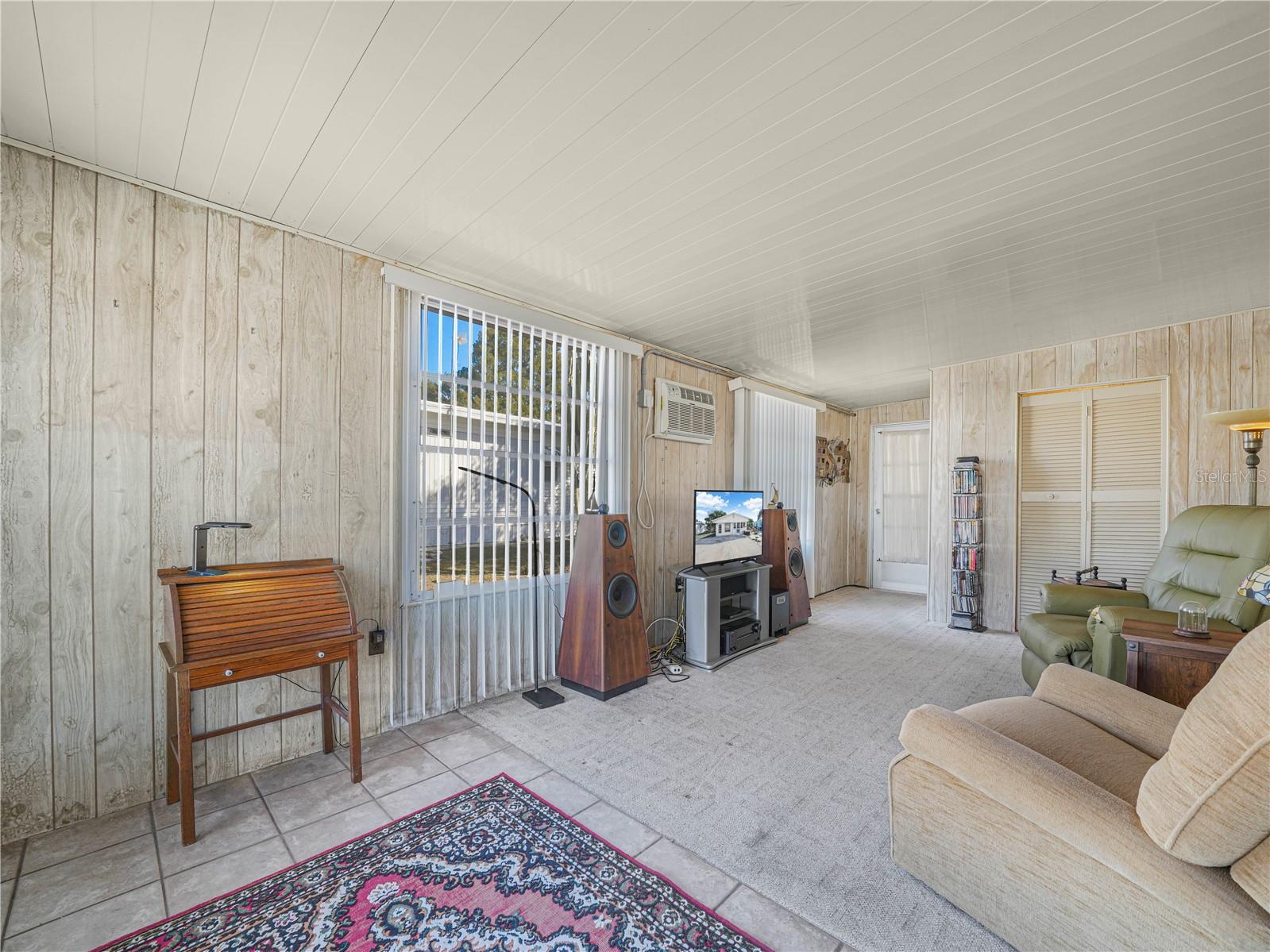 SADDLEBAG LAKE - Residential