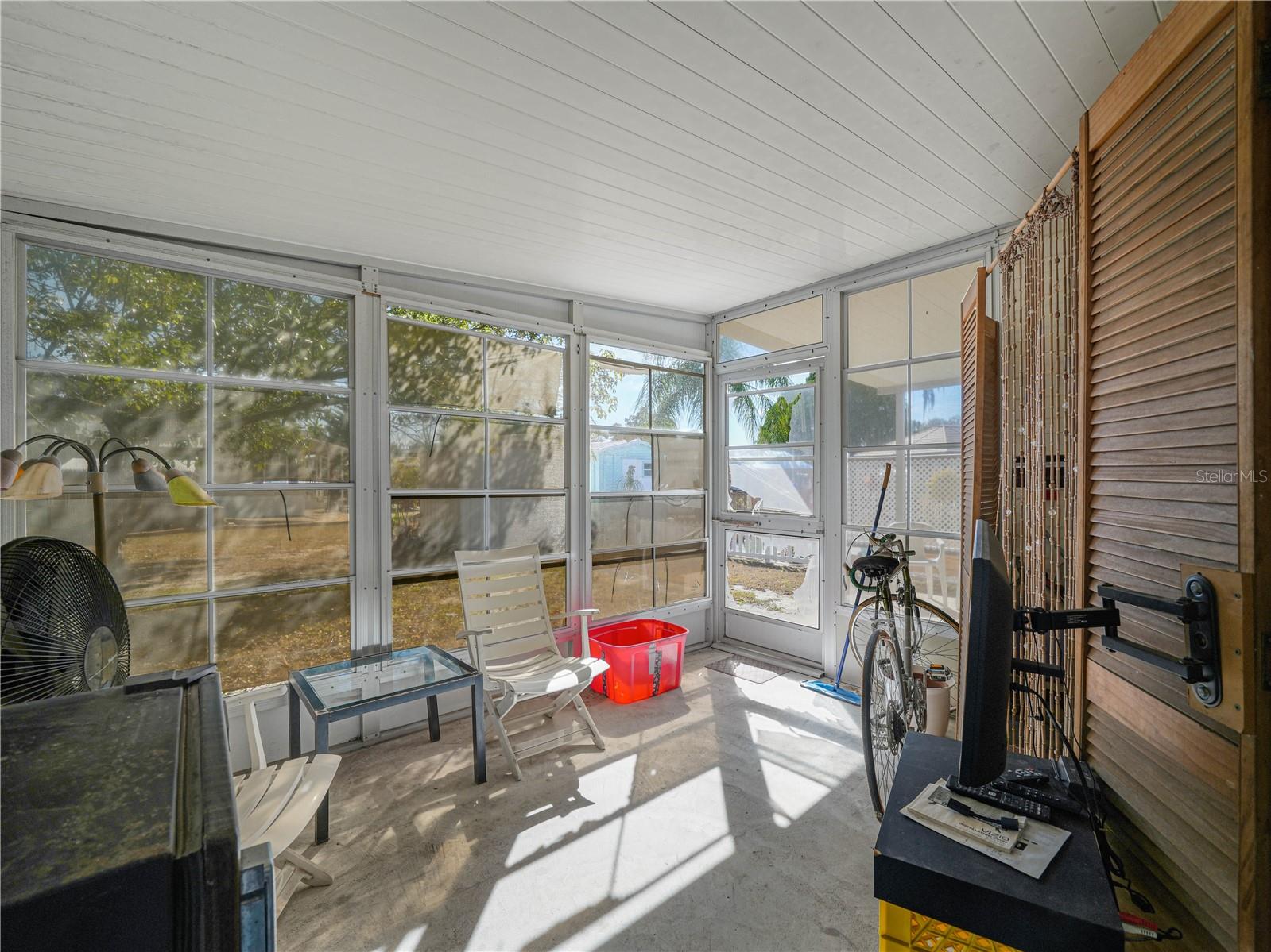 SADDLEBAG LAKE - Residential