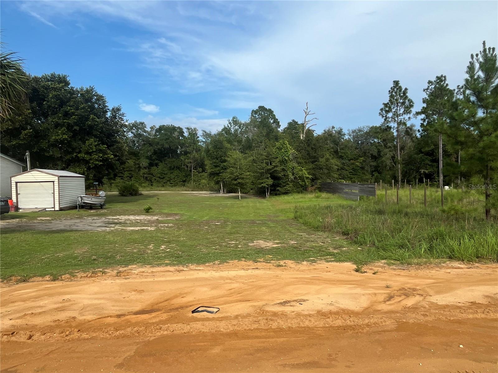 COOPER LAKE ESTATES - Land