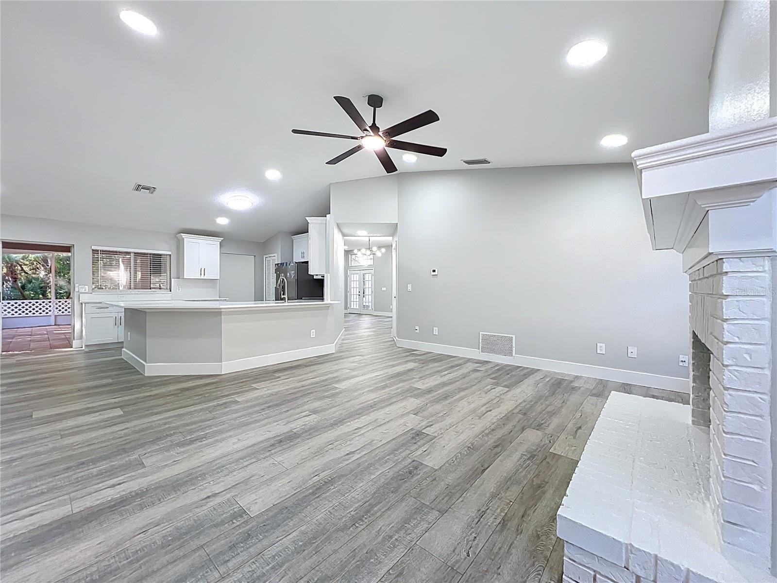 ALAFAYA WOODS PH 10 - Residential