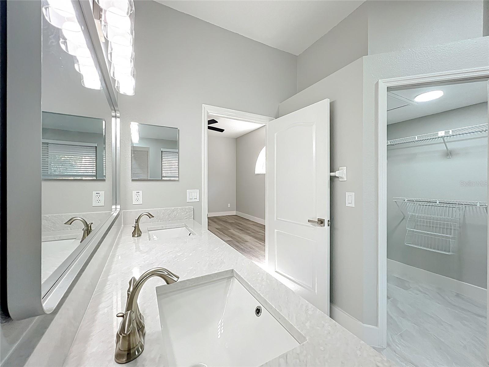 ALAFAYA WOODS PH 10 - Residential