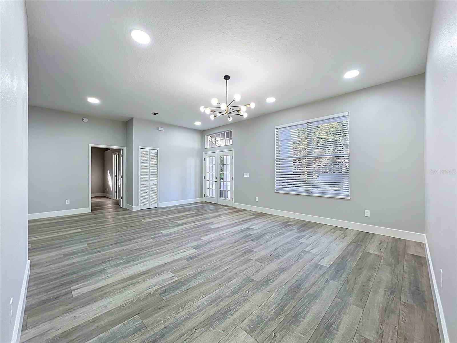 ALAFAYA WOODS PH 10 - Residential