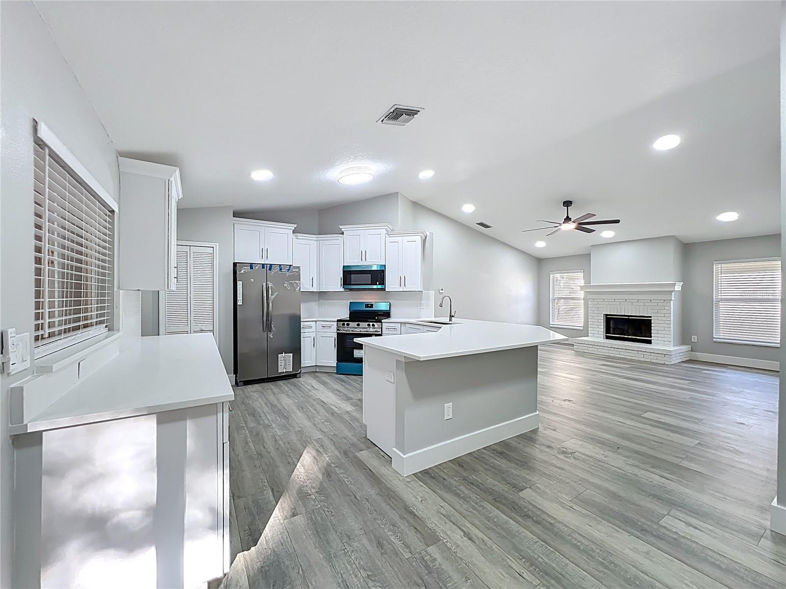 ALAFAYA WOODS PH 10 - Residential